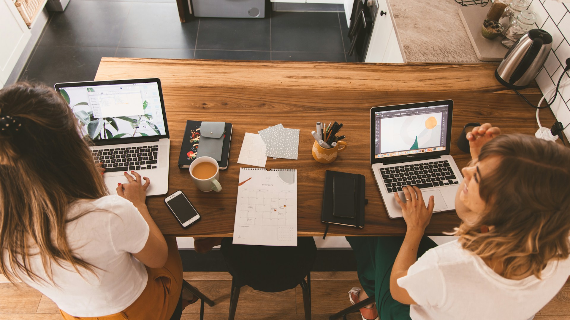 Découvrez les principaux avantages du coworking pour les indépendants : flexibilité, réseautage, réduction des coûts et amélioration de la productivité. optez pour un espace partagé adapté à vos besoins professionnels !